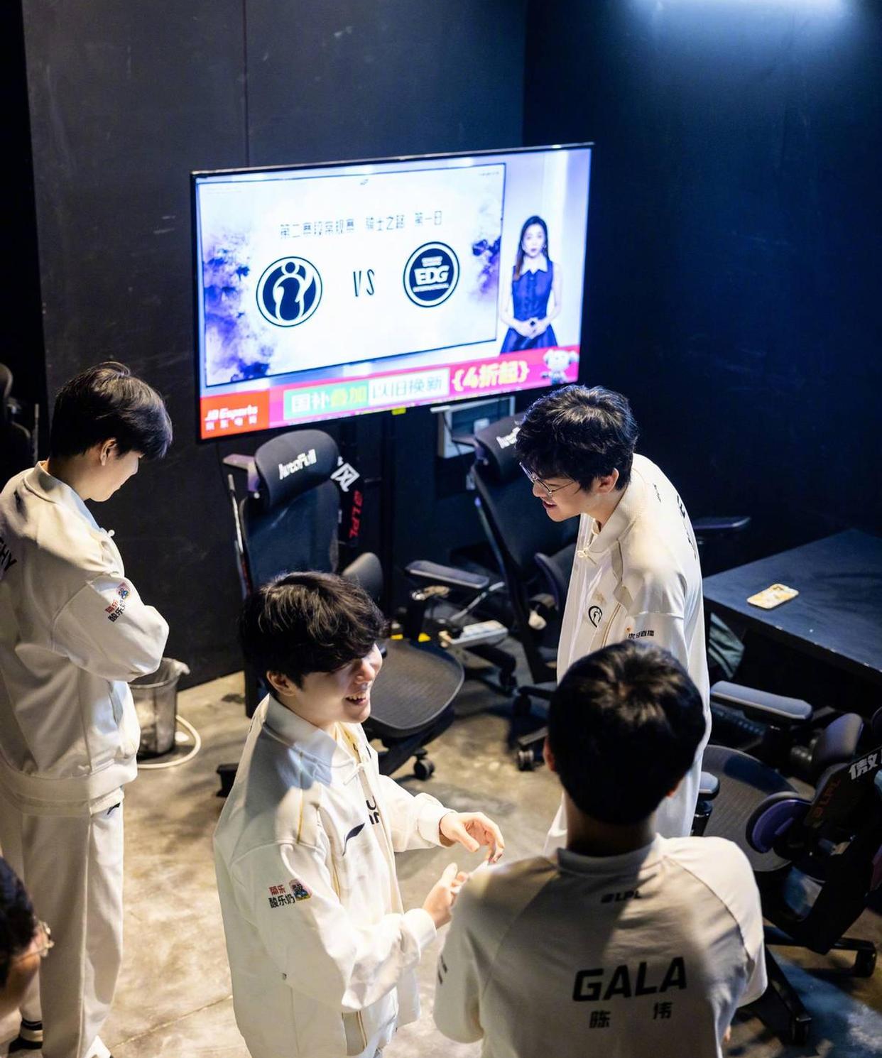 ayx sportsTheShy巅峰对决,费德勒与80激战FPX分钟,绝杀胜负难料!(费德勒大师赛冠军明细)