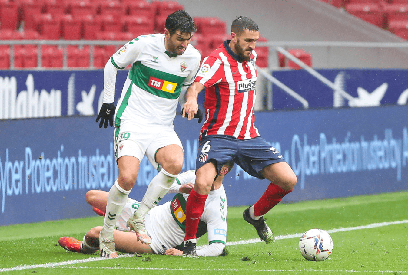 爱游戏官方网站包含国际比赛日西甲传出新动向，罗马官宣签约，管理层表态——压力陡增，年轻球员得到机会的词条